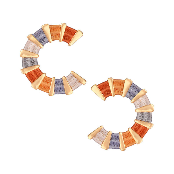 Hoop gold plated earrings in woven design